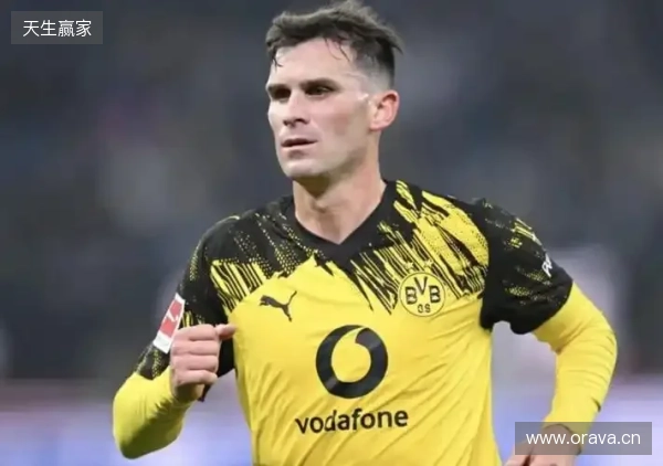 TA：布莱顿签格罗斯的转会费略低于200万欧元，有100万欧奖金