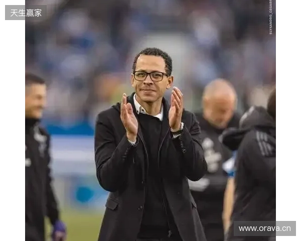 官方:罗塞尼尔出任切尔西主帅,签约至2032年 官方:罗塞尼尔出任切尔西主帅,签约至2032年