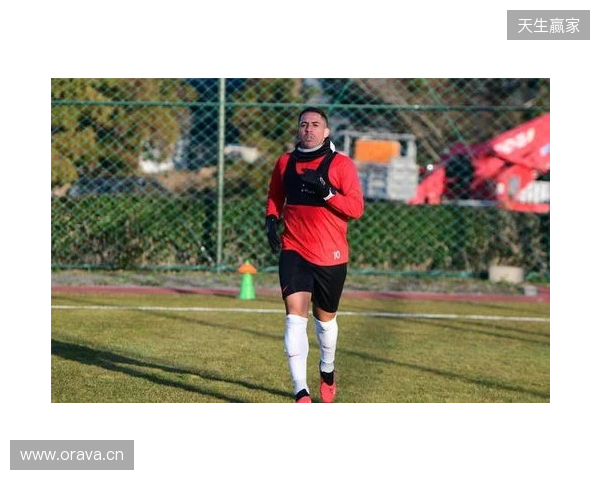 记者:韦世豪当蓉城队长并不意外 他和罗慕洛刘殿座携手带队前进 记者:韦世豪当蓉城队长并不意外 他和罗慕洛刘殿座携手带队前进