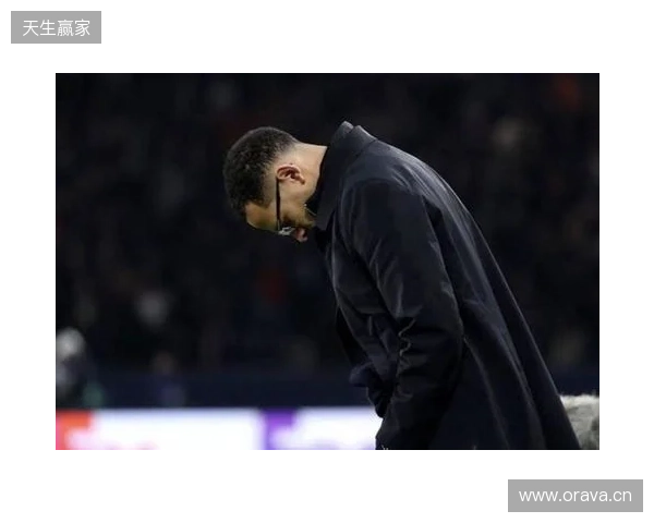 邮报：切尔西部分球员对罗塞尼尔的战术指示感到困惑